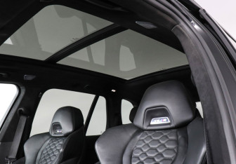 Подержанный автомобиль BMW X5 M 2021 года (21 фото)