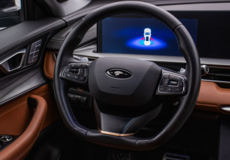 Подержанный автомобиль Chery Tiggo 8 Pro Max 2022 года (16 фото)