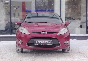 Подержанный автомобиль Ford Fiesta Hatchback 2011 года (2 фото)