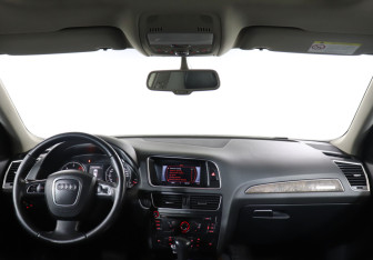 Подержанный автомобиль Audi Q5 2011 года (12 фото)
