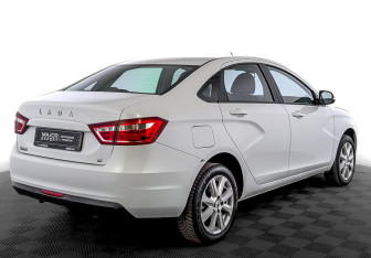 Подержанный автомобиль LADA (ВАЗ) Vesta Sedan 2019 года (5 фото)