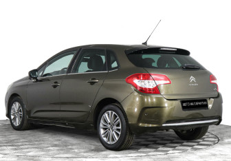 Подержанный автомобиль Citroen C4 Hatchback 2012 года (4 фото)