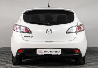 Подержанный автомобиль Mazda 3 Hatchback 2011 года (5 фото)