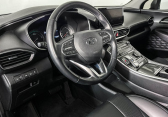 Подержанный автомобиль Hyundai Santa Fe 2021 года (13 фото)