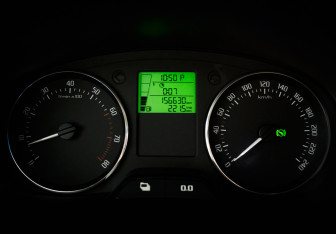 Подержанный автомобиль Skoda Fabia Hatchback 2011 года (12 фото)