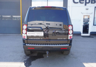 Подержанный автомобиль Land Rover Discovery 2012 года (6 фото)