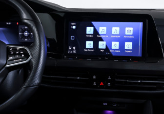 Подержанный автомобиль Volkswagen Golf GTI Hatchback 2021 года (15 фото)