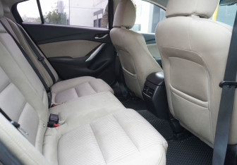 Подержанный автомобиль Mazda 6 Sedan 2015 года (10 фото)