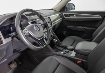 Подержанный автомобиль Volkswagen Teramont 2018 года (8 фото)