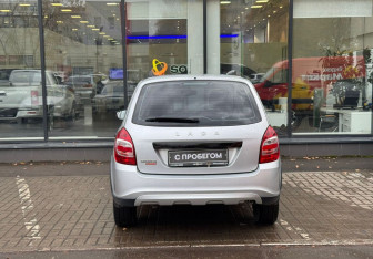 Подержанный автомобиль LADA (ВАЗ) Granta Wagon 2022 года (7 фото)