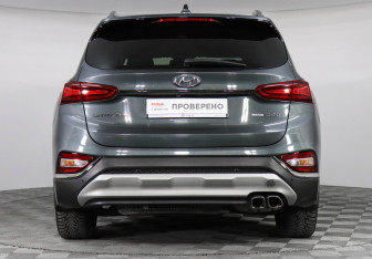 Подержанный автомобиль Hyundai Santa Fe 2019 года (6 фото)