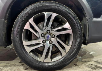 Подержанный автомобиль Volvo XC70 2014 года (18 фото)