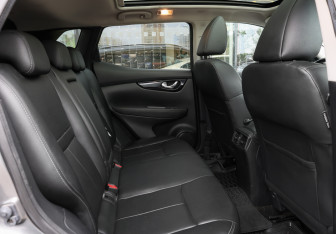 Подержанный автомобиль Nissan Qashqai 2014 года (11 фото)