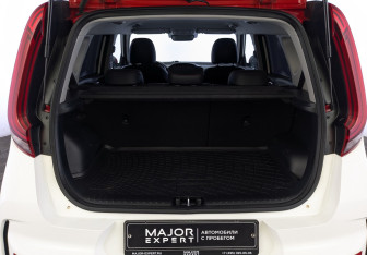 Подержанный автомобиль Kia Soul 2022 года (10 фото)