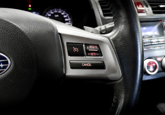 Подержанный автомобиль Subaru XV 2014 года (27 фото)