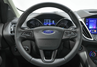 Подержанный автомобиль Ford Kuga 2019 года (6 фото)