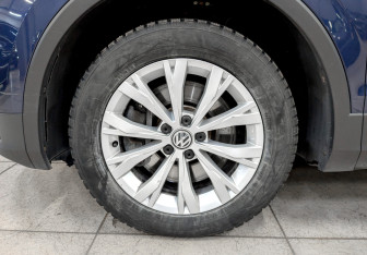 Подержанный автомобиль Volkswagen Tiguan 2017 года (18 фото)