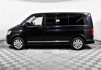 Подержанный автомобиль Volkswagen Multivan 2016 года (8 фото)