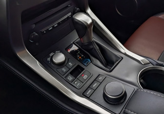 Подержанный автомобиль Lexus NX 2017 года (21 фото)