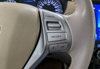 Подержанный автомобиль Nissan X-Trail 2015 года (30 фото)