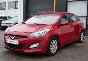 Подержанный автомобиль Hyundai i30 Hatchback 2012 года (1 фото)