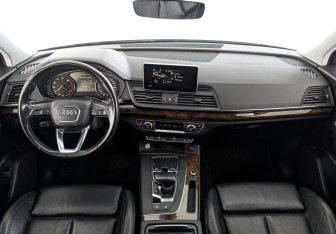 Подержанный автомобиль Audi Q5 2017 года (14 фото)