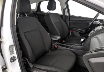 Подержанный автомобиль Ford Focus Hatchback 2017 года (24 фото)