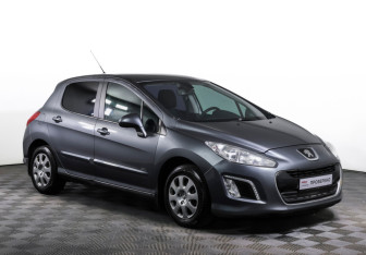 Подержанный автомобиль Peugeot 308 Hatchback 2011 года (3 фото)