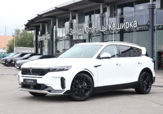 Подержанный автомобиль Voyah Free 2024 года (26 фото)