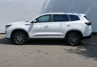 Подержанный автомобиль Chery Tiggo 8 Pro Max 2023 года (8 фото)