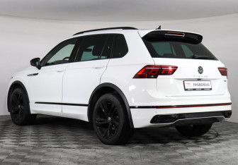 Подержанный автомобиль Volkswagen Tiguan 2021 года (7 фото)