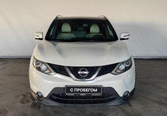 Подержанный автомобиль Nissan Qashqai 2017 года (2 фото)
