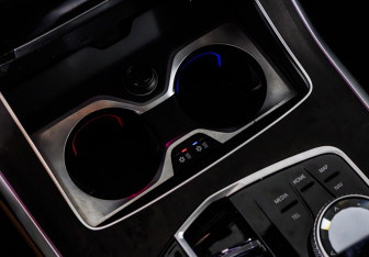 Подержанный автомобиль BMW X7 2024 года (26 фото)