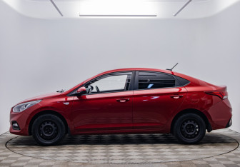 Подержанный автомобиль Hyundai Solaris Sedan 2018 года (8 фото)