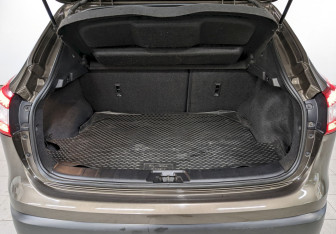 Подержанный автомобиль Nissan Qashqai 2014 года (10 фото)