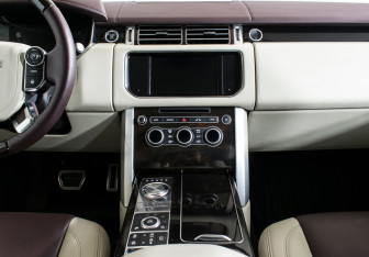 Подержанный автомобиль Land Rover Range Rover 2016 года (15 фото)