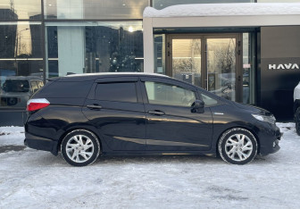 Подержанный автомобиль Honda Shuttle Wagon 2016 года (4 фото)