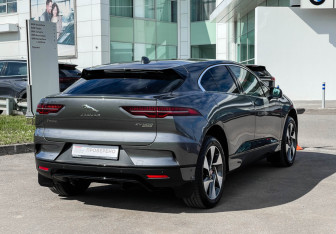 Подержанный автомобиль Jaguar I-Pace 2018 года (6 фото)