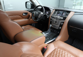 Подержанный автомобиль Infiniti QX80 2020 года (10 фото)