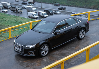 Подержанный автомобиль Audi A4 Sedan 2019 года (6 фото)