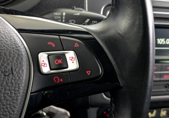 Подержанный автомобиль Volkswagen Polo Sedan 2016 года (27 фото)