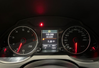 Подержанный автомобиль Audi Q5 2012 года (16 фото)