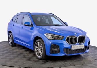 Подержанный автомобиль BMW X1 2021 года (3 фото)