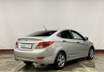 Подержанный автомобиль Hyundai Solaris Sedan 2014 года (5 фото)