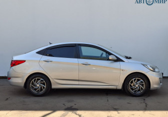 Подержанный автомобиль Hyundai Solaris Sedan 2011 года (4 фото)