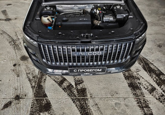 Подержанный автомобиль Jaecoo J7 2023 года (19 фото)