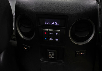 Подержанный автомобиль Honda Pilot 2013 года (25 фото)