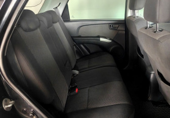 Подержанный автомобиль Kia Sportage 2010 года (10 фото)