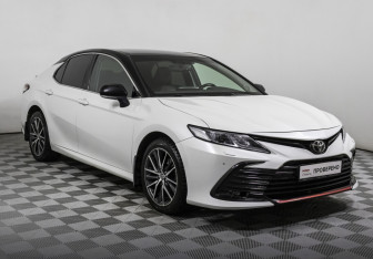 Подержанный автомобиль Toyota Camry Sedan 2021 года (3 фото)