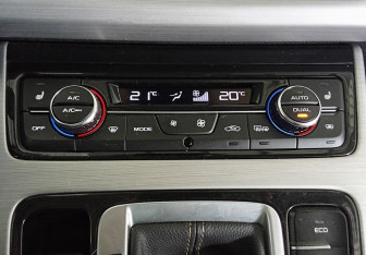 Подержанный автомобиль Geely Atlas 2018 года (15 фото)